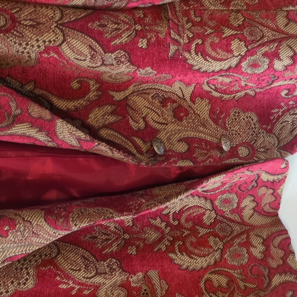 Red Vintage - Picture 4 of 5